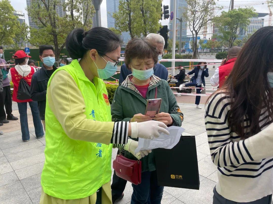 文明家庭丨福州“金牌社工”背后有座堅(jiān)實(shí)靠山！