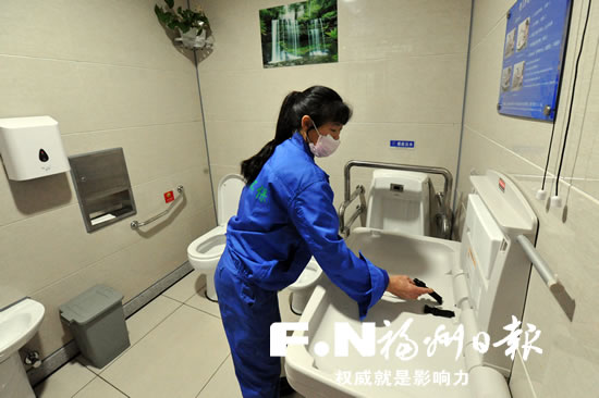 鼓樓4處公廁將“刷臉取紙” 明年再建12座新公廁